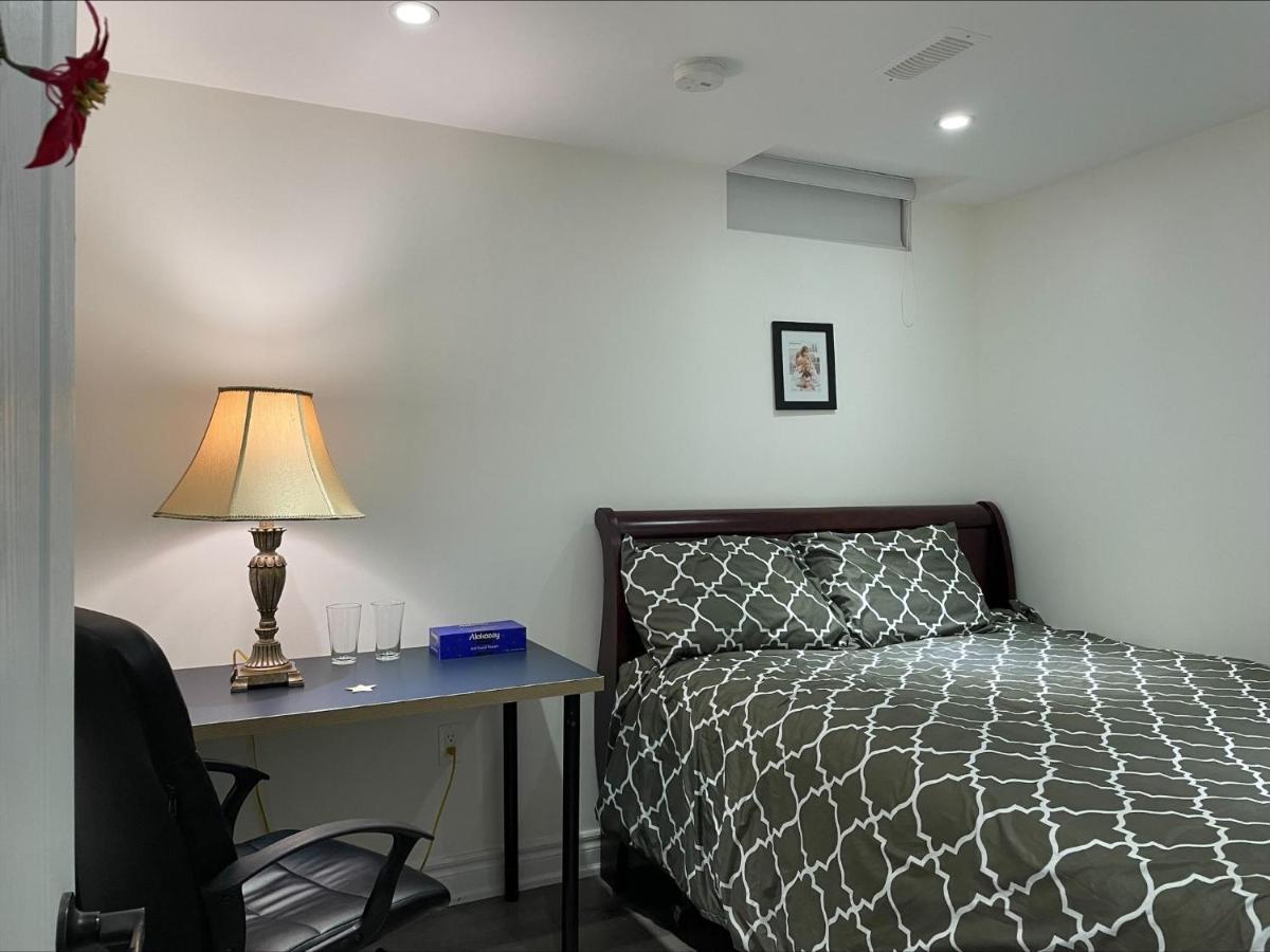 77 Nice And Warm Series Rooms Toronto Eksteriør bilde